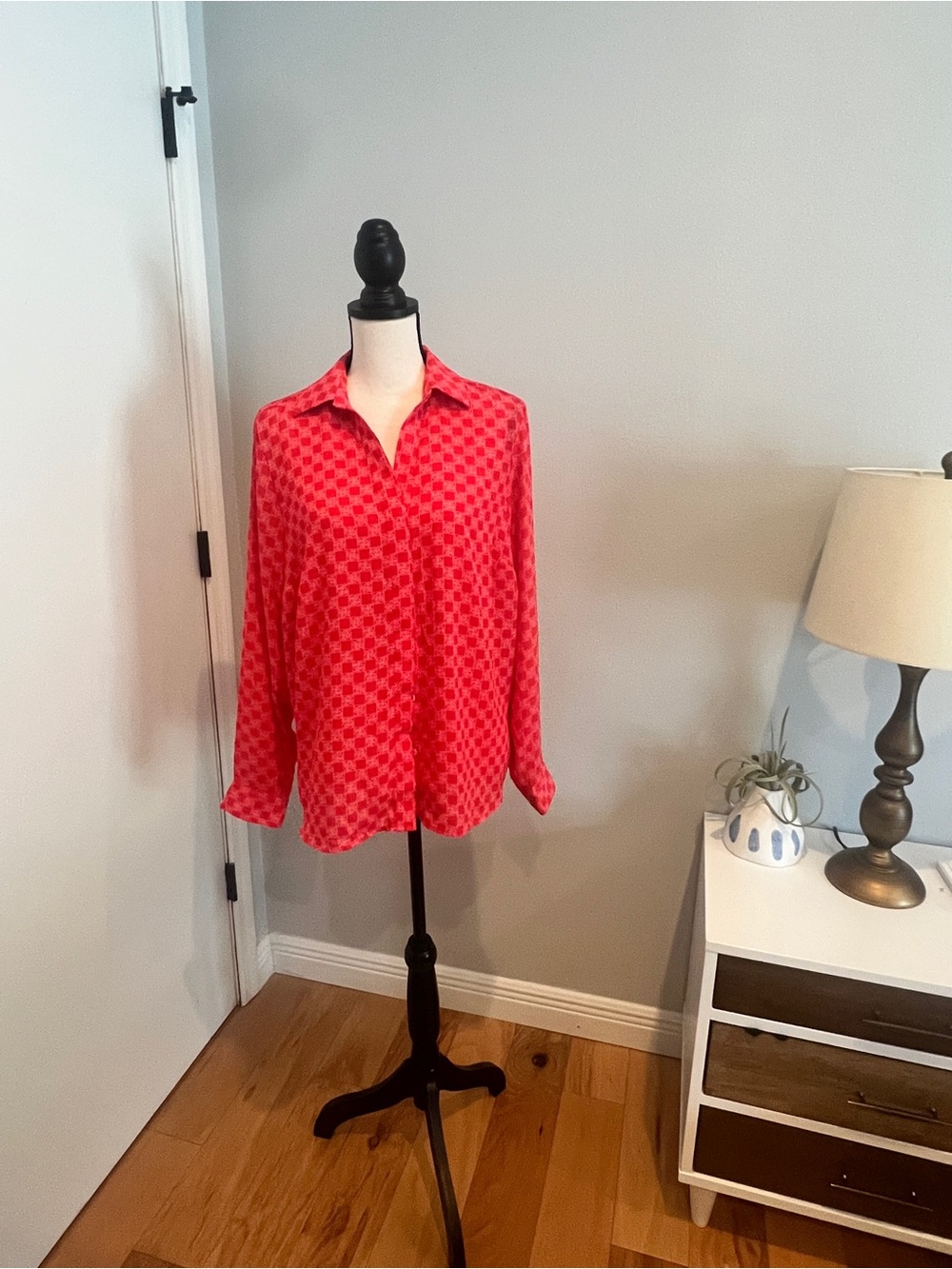 ❤️ MICHAEL KORS Signature Checkered Crepe Button Up Blouse in Sea Coral